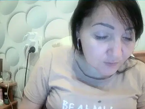 Snapshot of ClaireSunset chatting on 03.20.26 ClaireSunset online show from 03.20.26