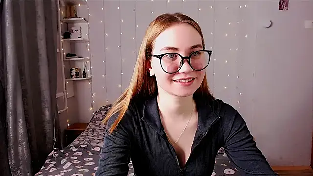 Snapshot of Miya_Mark chatting on 12.03.24 Miya Mark online show from 12.03.24