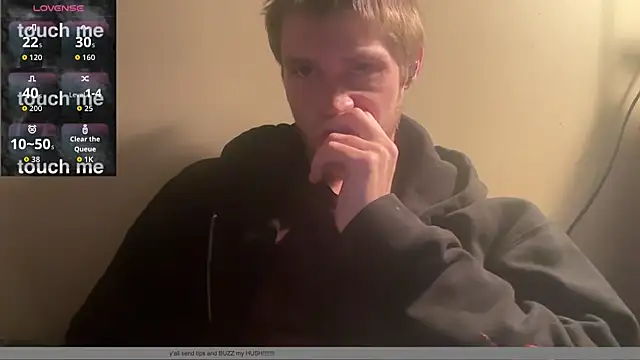 Snapshot of anomalies_ig chatting on 12.05.25 anomalies ig online show from 12.05.25