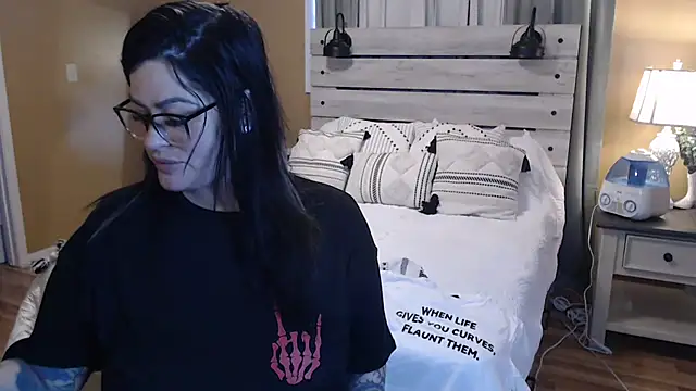 TexasTattooedHouseWife online show from 03.20.25