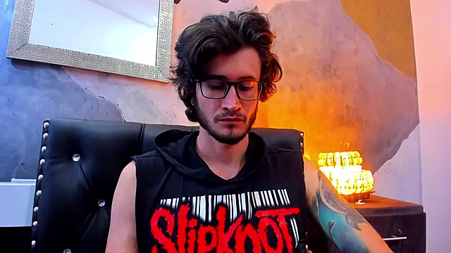 Loggan donnelly online show from 12.30.24