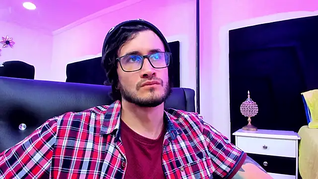 Loggan donnelly online show from 12.30.24