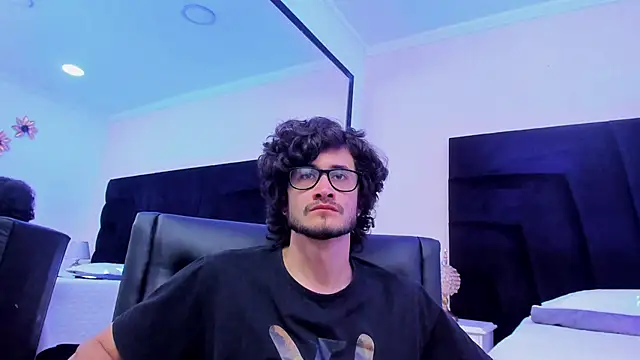 Loggan donnelly online show from 01.24.25