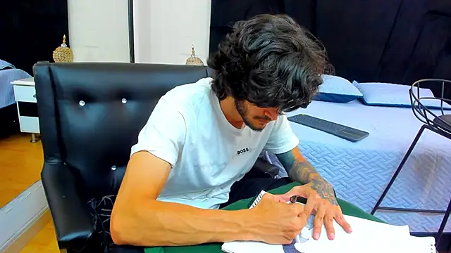 Loggan donnelly online show from 02.13.25