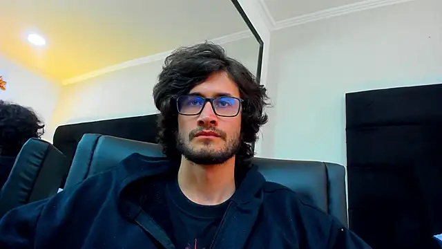 Loggan donnelly online show from 02.22.25