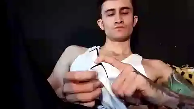 Loggan donnelly online show from 11.28.25