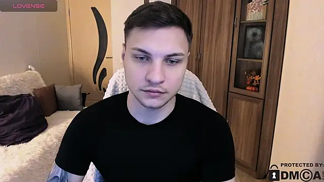 Snapshot of handsome_guy01 chatting on 10.29.25 handsome guy01 online show from 10.29.25