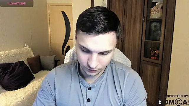 Snapshot of handsome_guy01 chatting on 10.30.25 handsome guy01 online show from 10.30.25