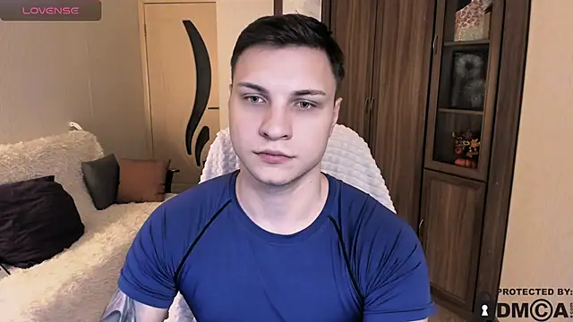 Snapshot of handsome_guy01 chatting on 11.03.25 handsome guy01 online show from 11.03.25