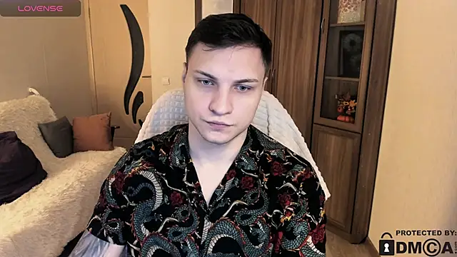 Snapshot of handsome_guy01 chatting on 11.11.25 handsome guy01 online show from 11.11.25