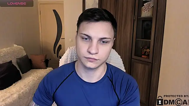 Snapshot of handsome_guy01 chatting on 11.14.25 handsome guy01 online show from 11.14.25