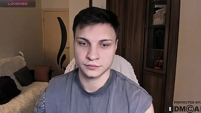 Snapshot of handsome_guy01 chatting on 11.17.25 handsome guy01 online show from 11.17.25