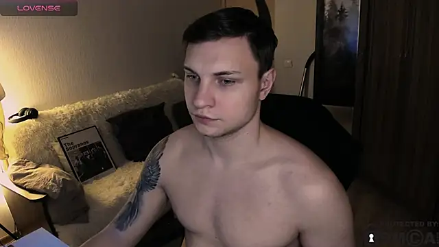 Snapshot of handsome_guy01 chatting on 11.23.25 handsome guy01 online show from 11.23.25