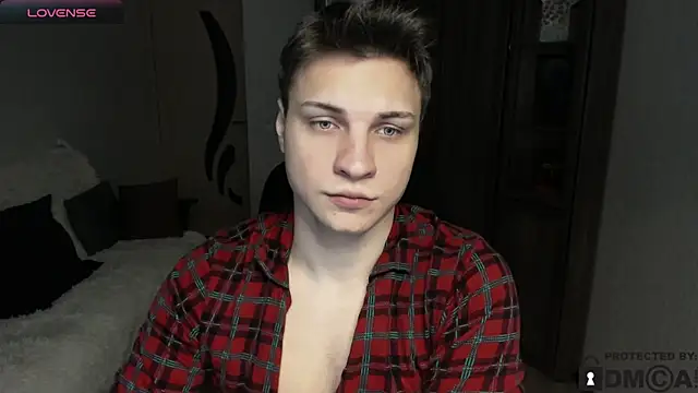 Snapshot of handsome_guy01 chatting on 11.24.25 handsome guy01 online show from 11.24.25