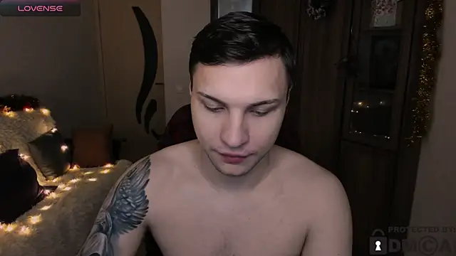 Snapshot of handsome_guy01 chatting on 11.29.25 handsome guy01 online show from 11.29.25