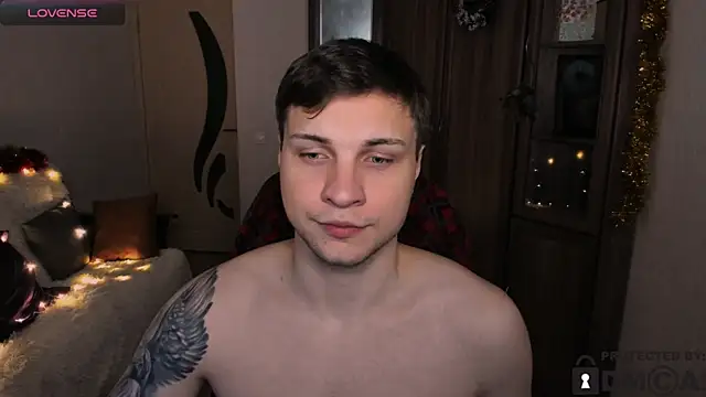 Snapshot of handsome_guy01 chatting on 11.30.25 handsome guy01 online show from 11.30.25