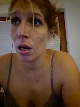 Lenchen  online show from 10.30.25