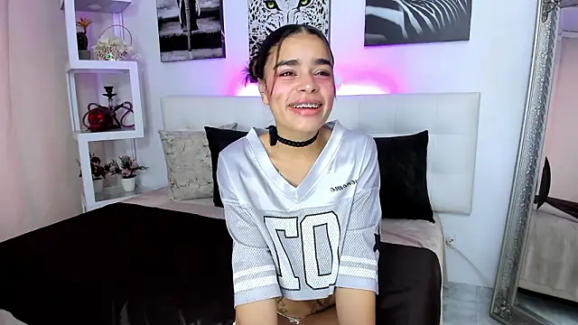 Snapshot of lissbrown chatting on 02.15.26 lissbrown online show from 02.15.26