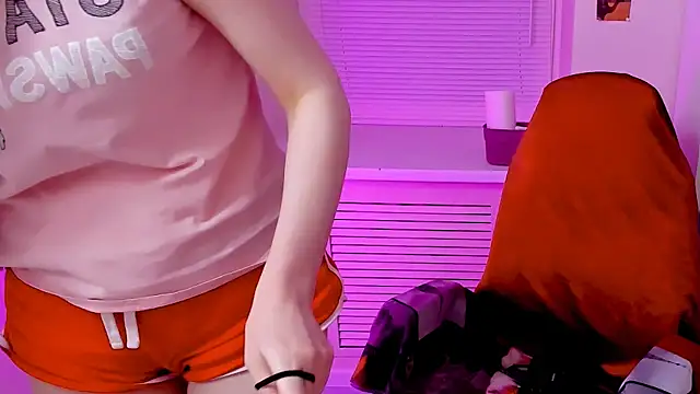 CarolGiggly online show from 10.23.25