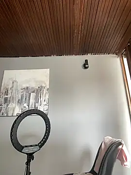 Praga Pink online show from 01.14.25