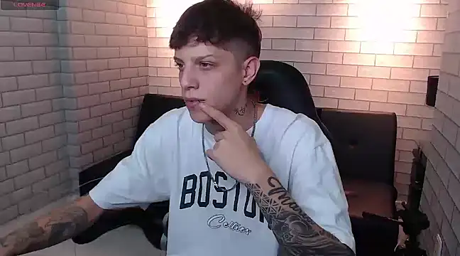 Snapshot of Adam_hard_ chatting on 01.07.25 Adam hard online show from 01.07.25