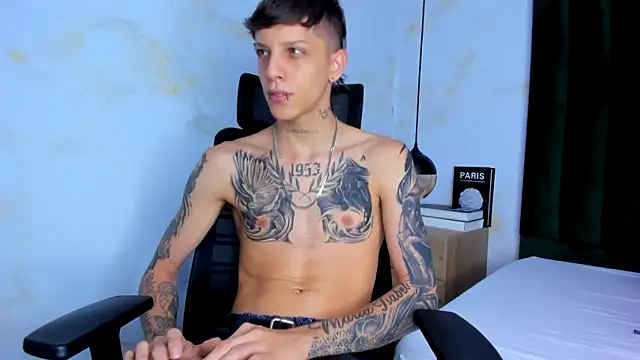 Snapshot of Adam_hard_ chatting on 01.21.25 Adam hard online show from 01.21.25