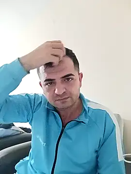 Snapshot of cshn001 chatting on 12.19.24 cshn001 online show from 12.19.24