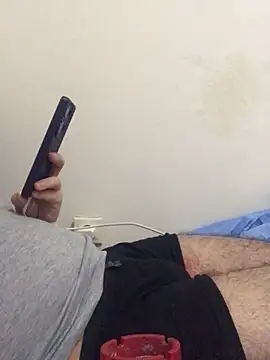 Snapshot of cshn001 chatting on 02.02.25 cshn001 online show from 02.02.25