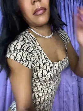 Snapshot of Gerallima_1 chatting on 12.23.25 Gerallima 1 online show from 12.23.25