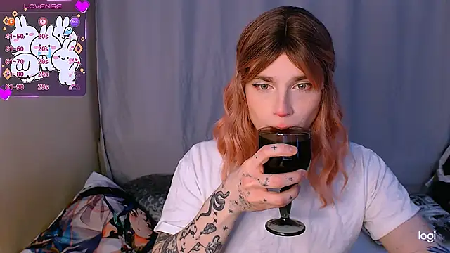 Snapshot of Alice_Hells chatting on 01.15.25 Alice Hells online show from 01.15.25