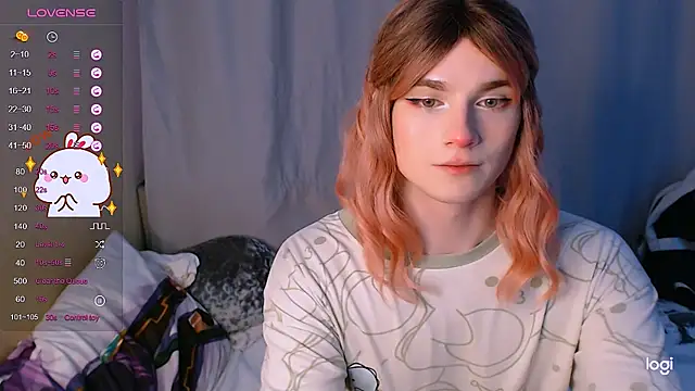 Snapshot of Alice_Hells chatting on 02.01.25 Alice Hells online show from 02.01.25