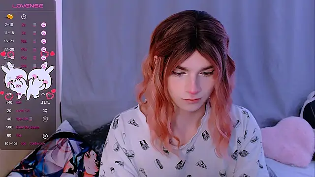 Snapshot of Alice_Hells chatting on 03.08.25 Alice Hells online show from 03.08.25