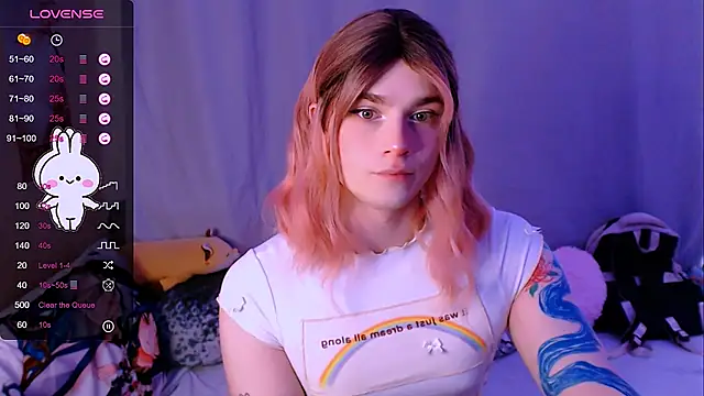 Snapshot of Alice_Hells chatting on 09.28.25 Alice Hells online show from 09.28.25