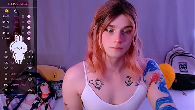 Snapshot of Alice_Hells chatting on 10.03.25 Alice Hells online show from 10.03.25