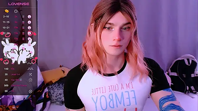 Snapshot of Alice_Hells chatting on 11.13.25 Alice Hells online show from 11.13.25