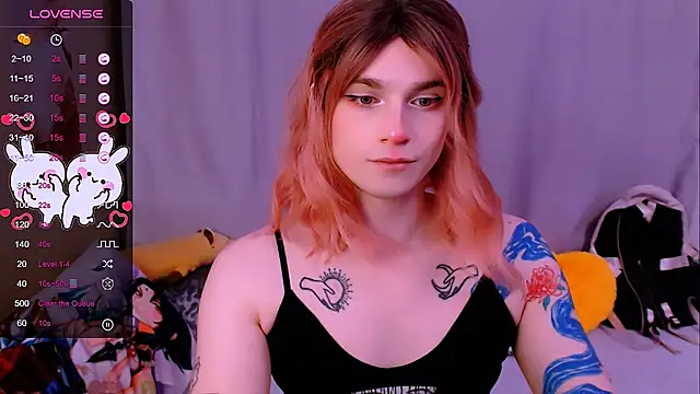 Snapshot of Alice_Hells chatting on 11.29.25 Alice Hells online show from 11.29.25