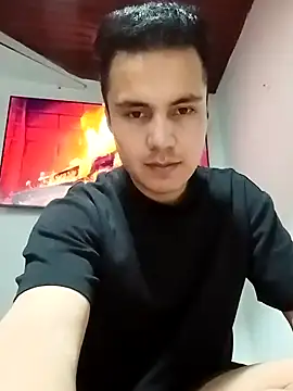 Snapshot of Axel11Luna chatting on 04.08.26 Axel11Luna online show from 04.08.26