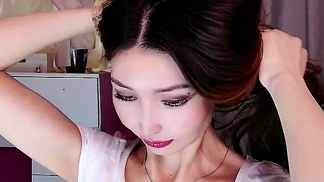 Snapshot of honey_yani chatting on 12.16.24 honey yani online show from 12.16.24