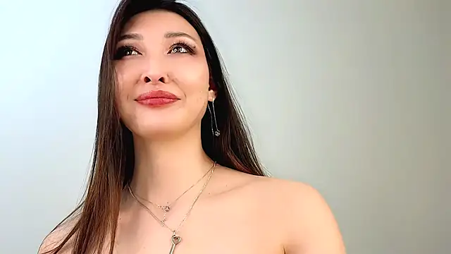 Snapshot of honey_yani chatting on 12.04.25 honey yani online show from 12.04.25