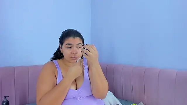 Tiffanymiller00 online show from 12.14.24