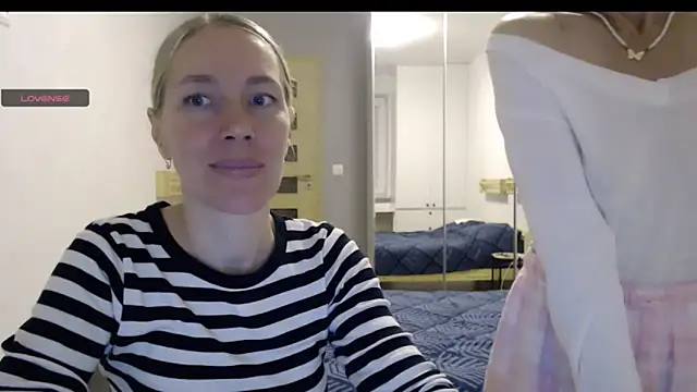 Snapshot of Pepper_mur chatting on 10.16.25 Pepper mur online show from 10.16.25