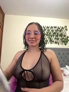 Snapshot of Kay_LustyWife chatting on 02.06.25 Kay LustyWife online show from 02.06.25
