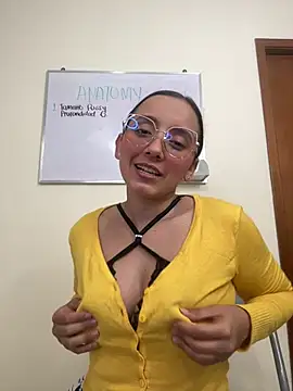 Snapshot of Kay_LustyWife chatting on 03.06.25 Kay LustyWife online show from 03.06.25