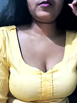 Snapshot of NEETU-89 chatting on 10.30.25 NEETU-89 online show from 10.30.25