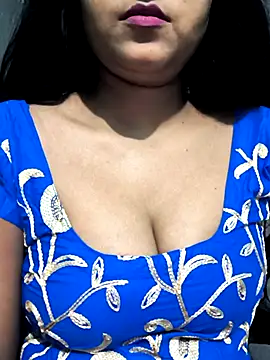 Snapshot of NEETU-89 chatting on 11.11.25 NEETU-89 online show from 11.11.25