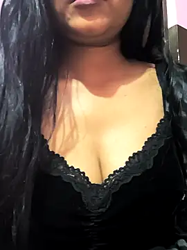 Snapshot of NEETU-89 chatting on 11.17.25 NEETU-89 online show from 11.17.25