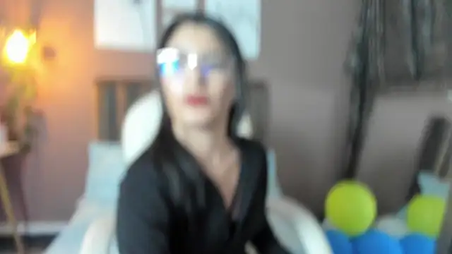 lunaalynch online show from 12.18.24