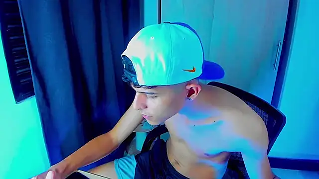 Snapshot of LiamGadiell chatting on 03.07.25 LiamGadiell online show from 03.07.25