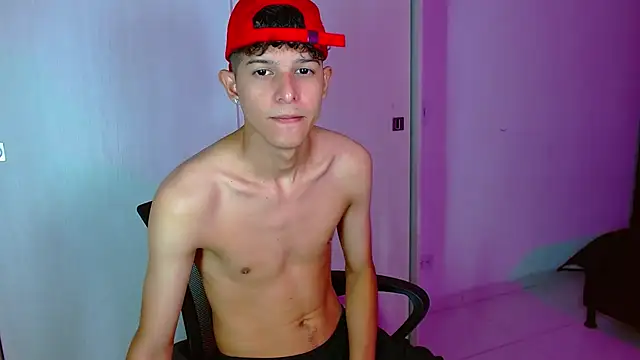 Snapshot of LiamGadiell chatting on 03.20.25 LiamGadiell online show from 03.20.25