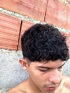 Snapshot of LiamGadiell chatting on 11.23.25 LiamGadiell online show from 11.23.25